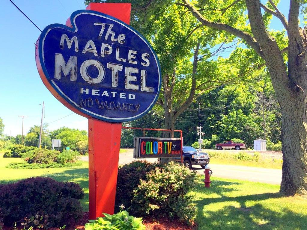 Maples Motel Сандаски Экстерьер фото